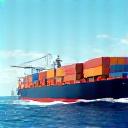 サプライチェーンを表すコンテナ船